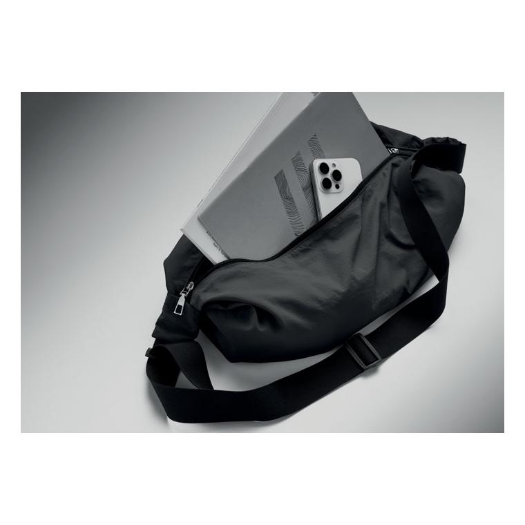 Geantă de umăr tip crossbody din nailon Sling Negru