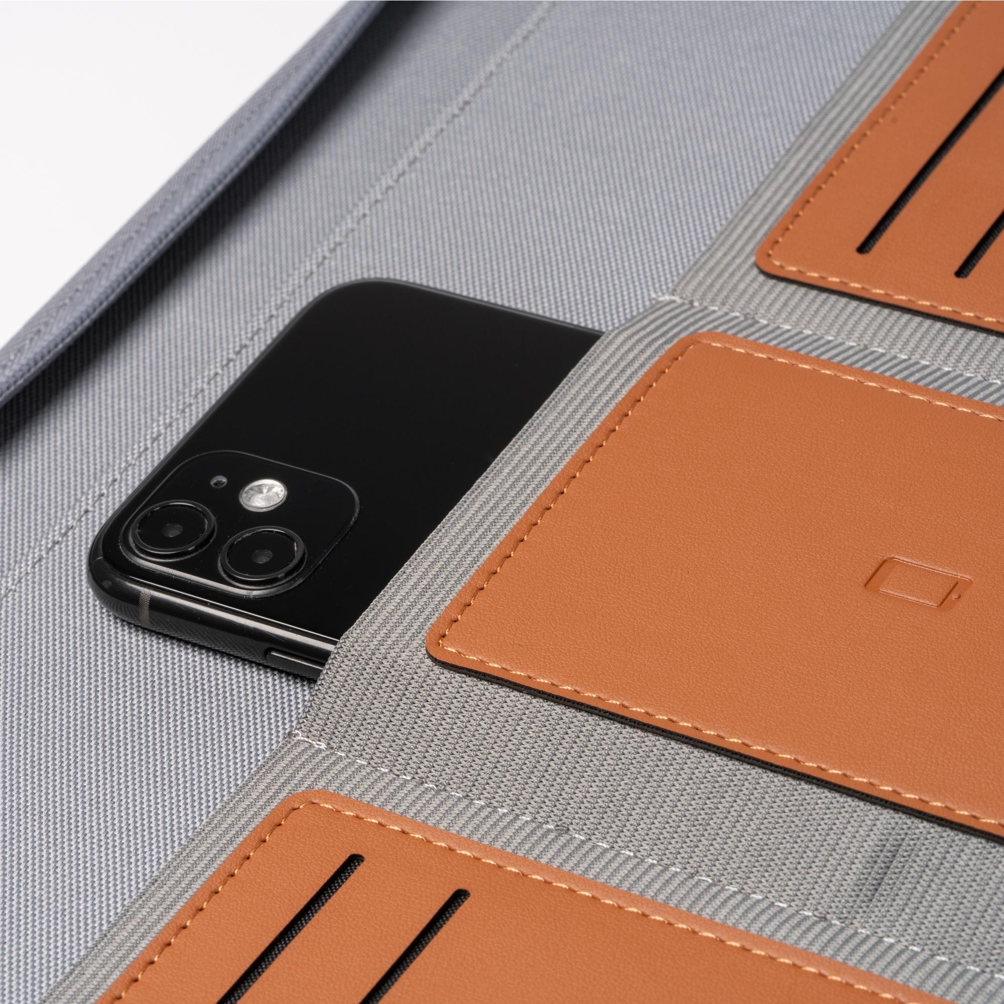 Dosar VELIZ ALBASTRU ROYAL