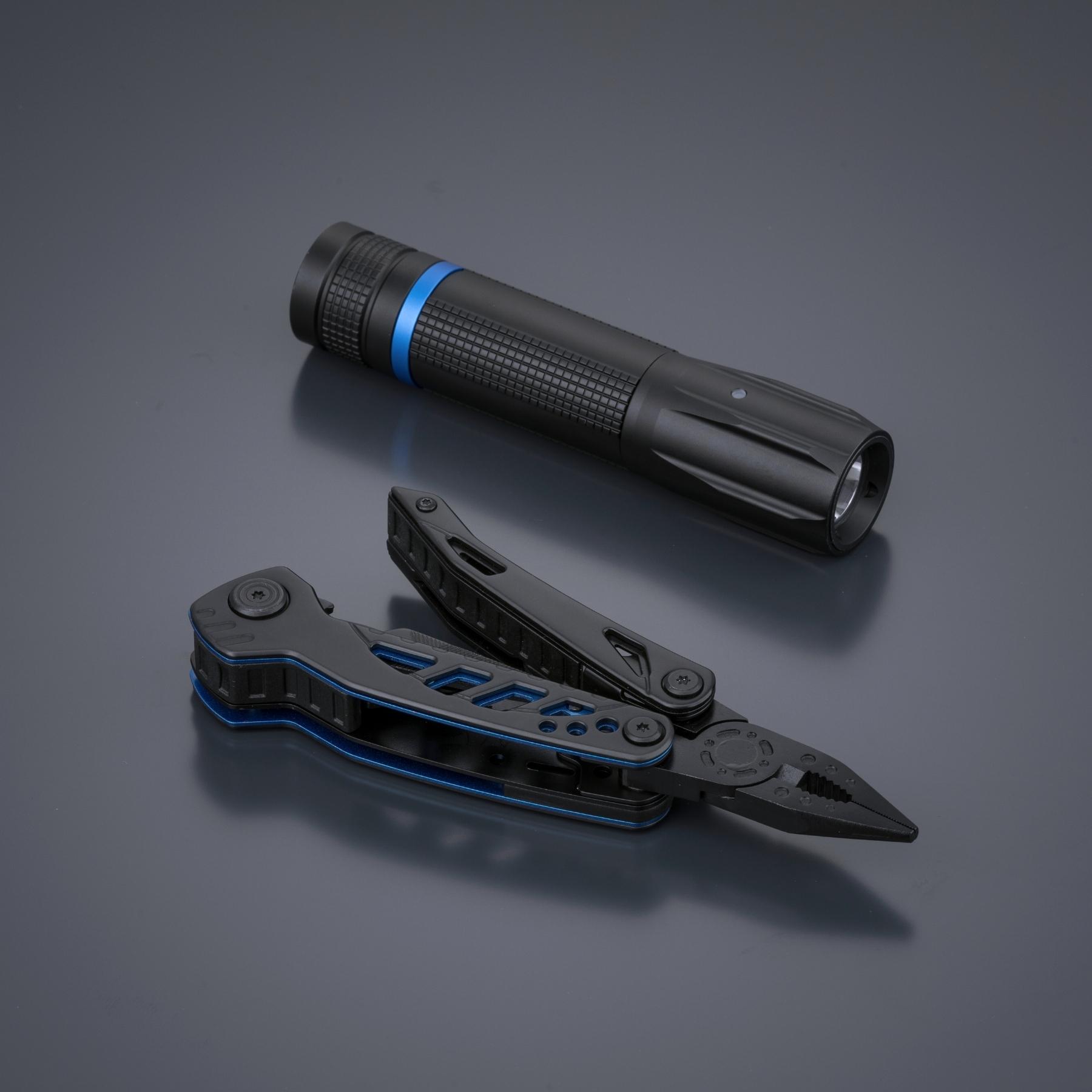 Set Optima Color II: multitool și lanternă mică
