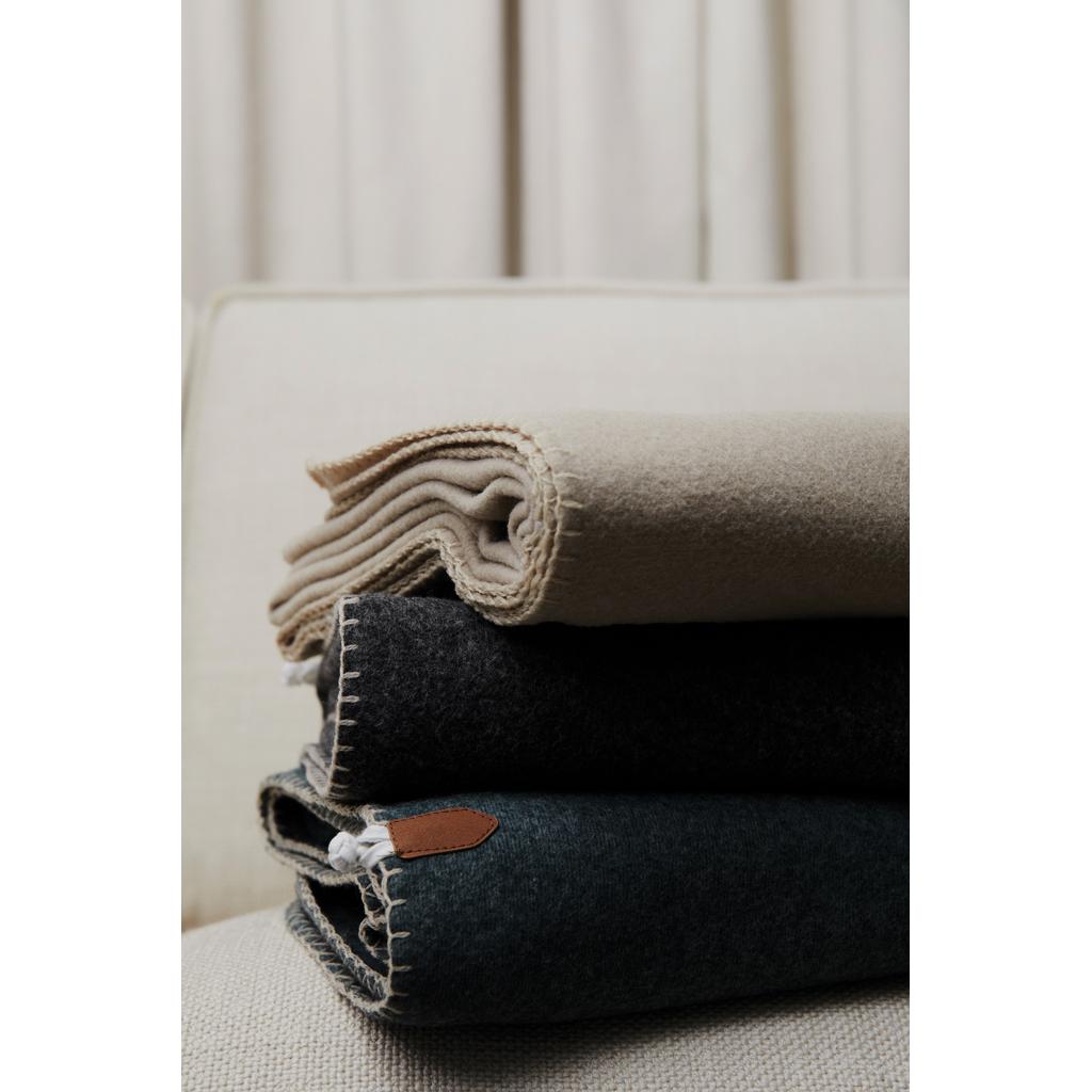 Pătură reciclată VINGA Bilton beige