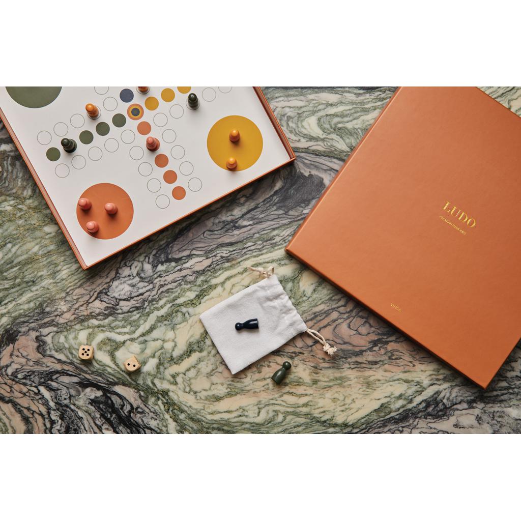 Joc de masă de cafea VINGA Ludo  brown