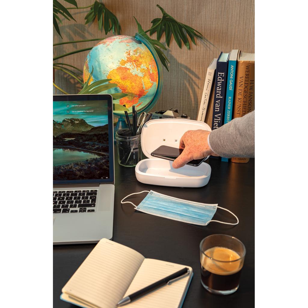 Cutie sterilizatoare UV-C cu încărcător wireless de 5W transparent