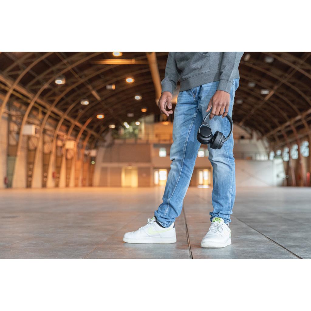 Căști din plastic reciclat RCS Palo Alto Urban Vitamin black