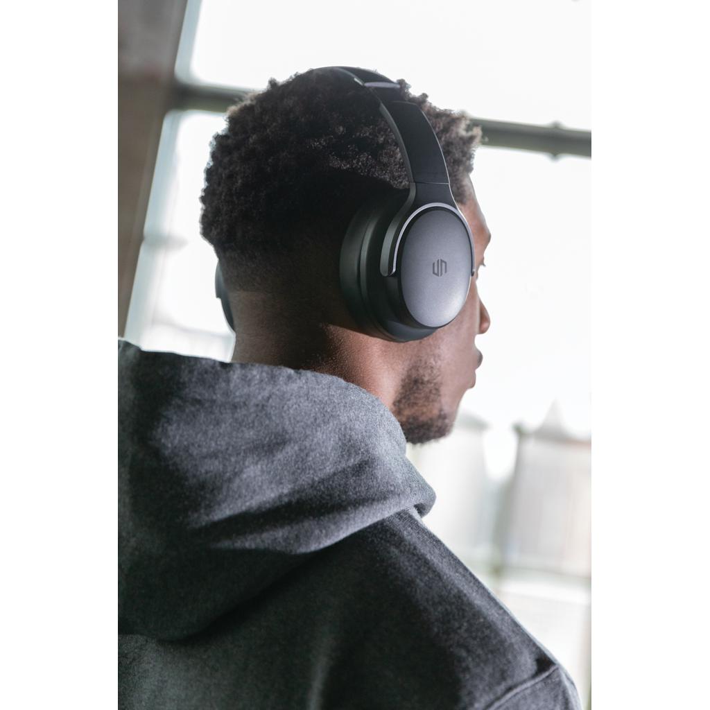 Căști din plastic reciclat RCS Palo Alto Urban Vitamin black