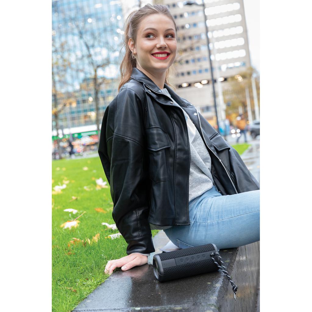 Difuzor impermeabil IPX7 de 10W Berkeley Urban Vitamin  black