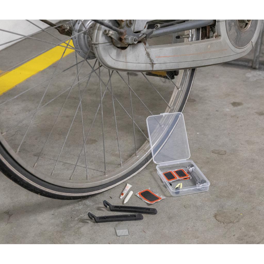 Kit compact de reparații pentru bicicletă transparent