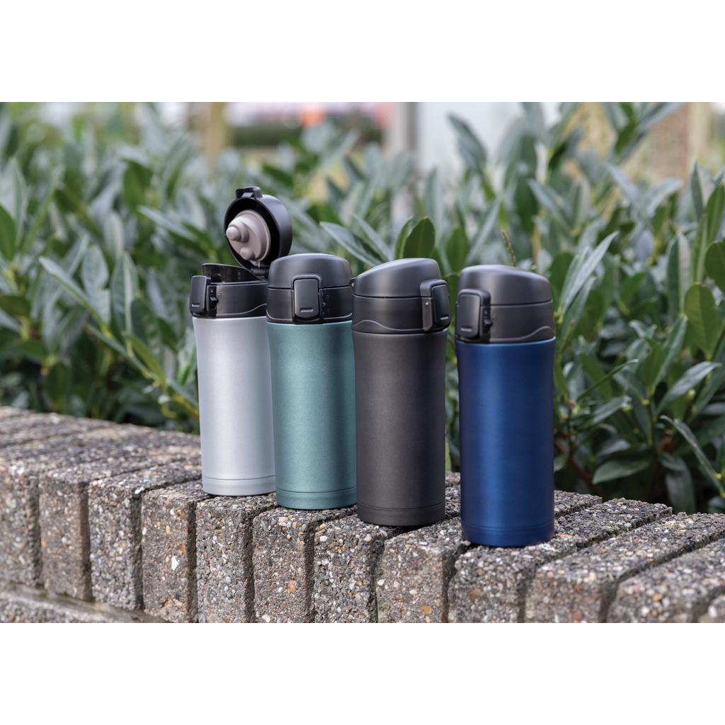 Cană vacuum metalică cu închidere ușoară black