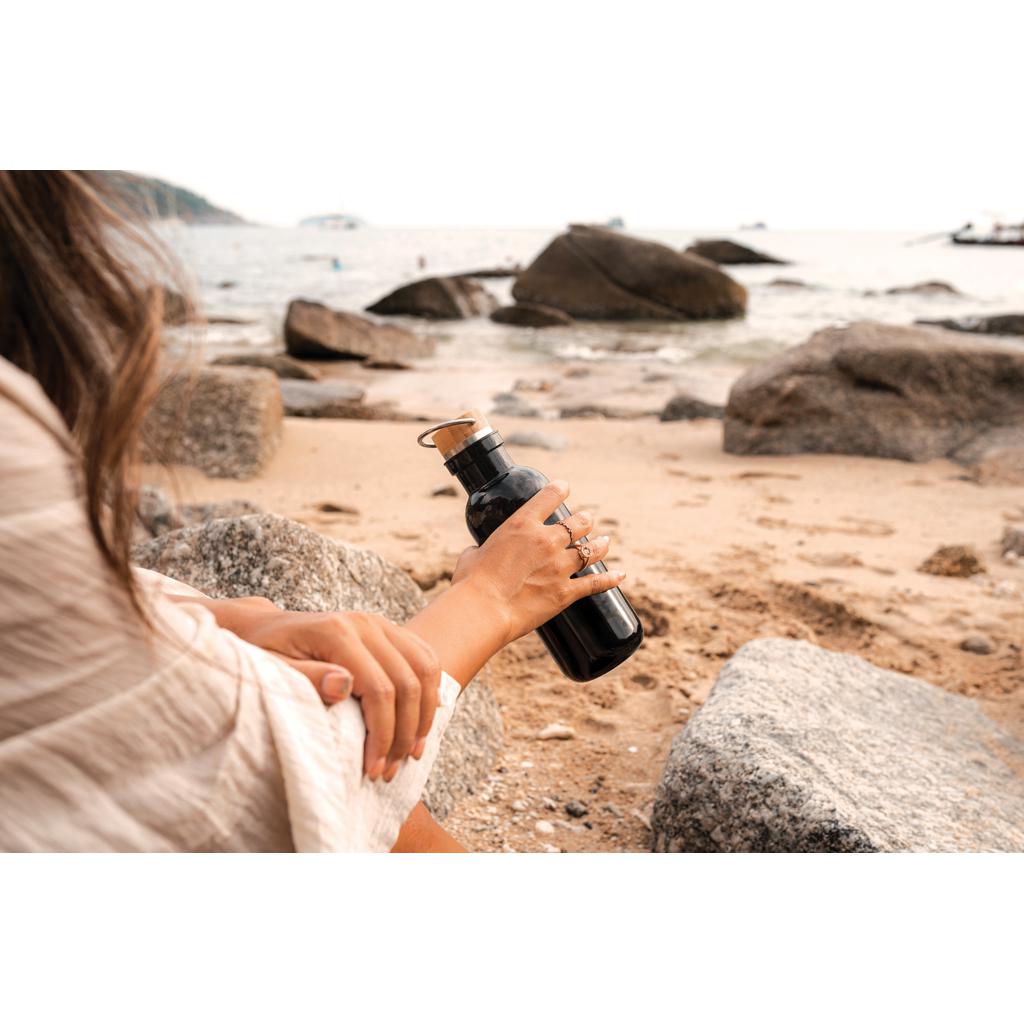 Sticlă din RPET reciclat RCS cu capac din bambus și mâner black