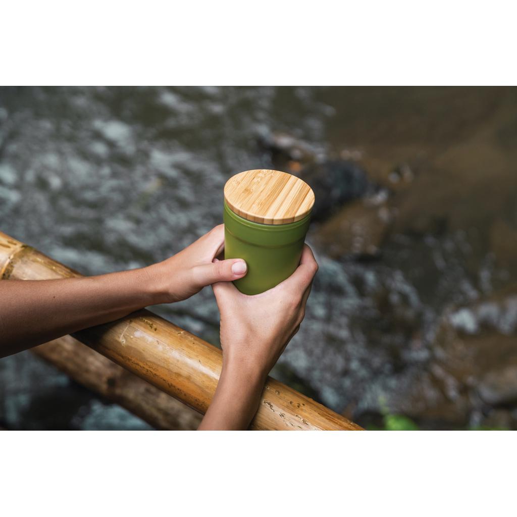 Cană din PP reciclat certificată GRS cu capac din bambus green