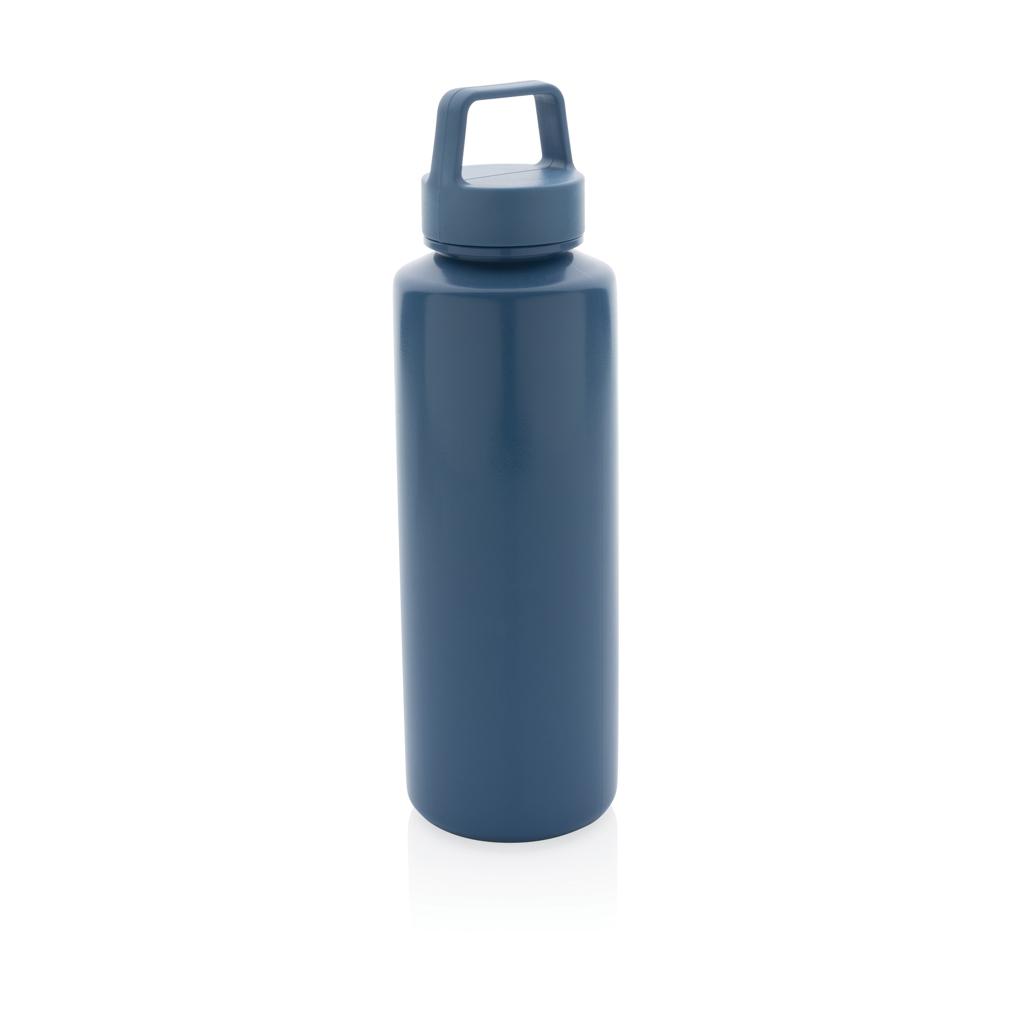 Sticlă de apă din PP reciclat, certificată RCS, cu mâner blue