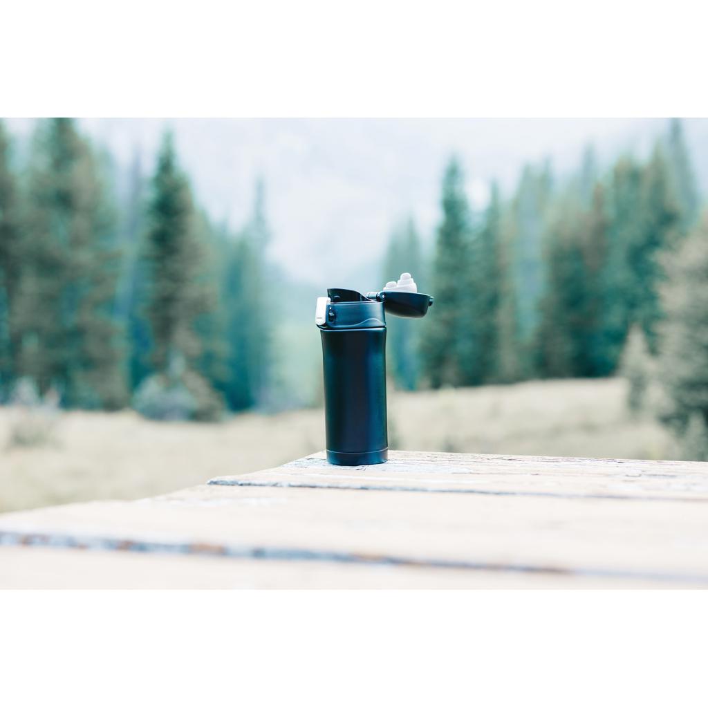 Cană termoizolantă din oțel inoxidabil reciclat RCS, cu sistem de închidere ușoară black