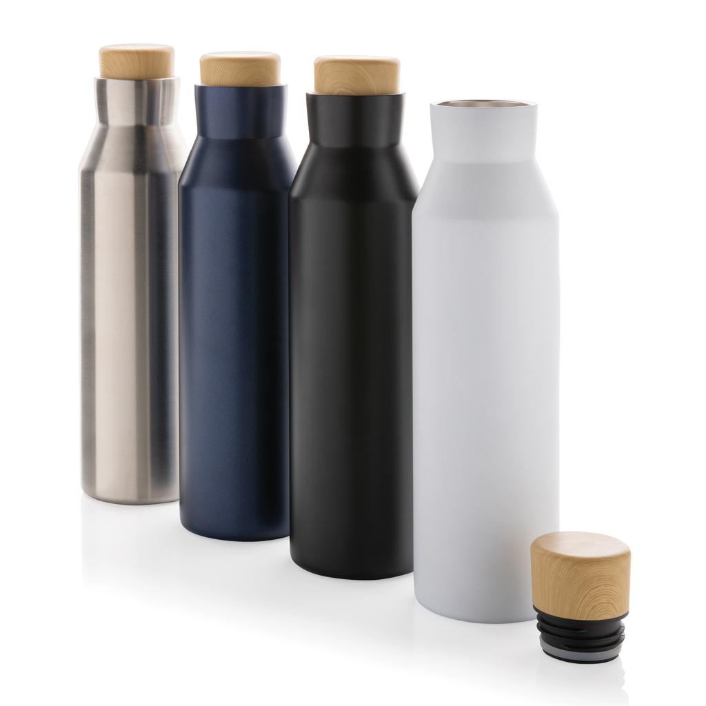 Sticlă termoizolantă din oțel inoxidabil reciclat, certificată RCS Gaia blue
