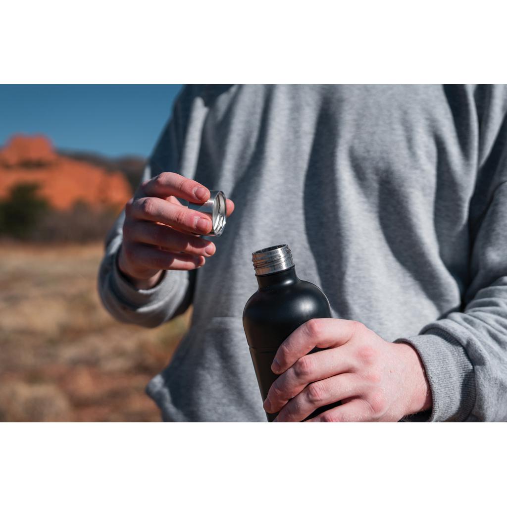 Sticlă pentru băuturi carbogazoase din oțel reciclat, certificată RCS Soda black