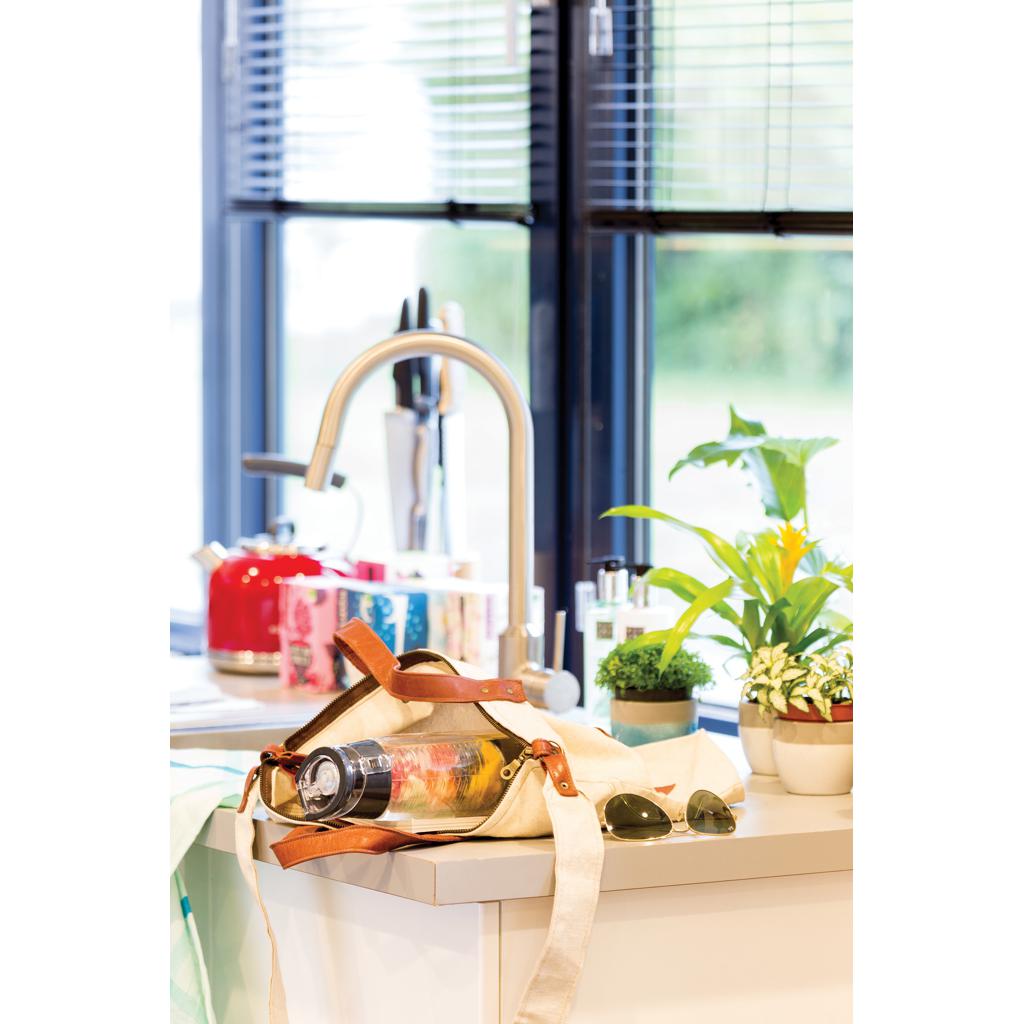 Sticlă infuzor cu sistem de blocare transparent