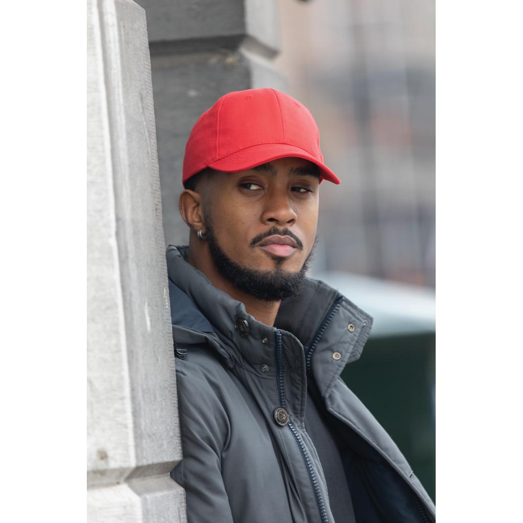 Șapcă cu 6 panouri din bumbac reciclat de 280gr, cu tracer AWARE™Impact red