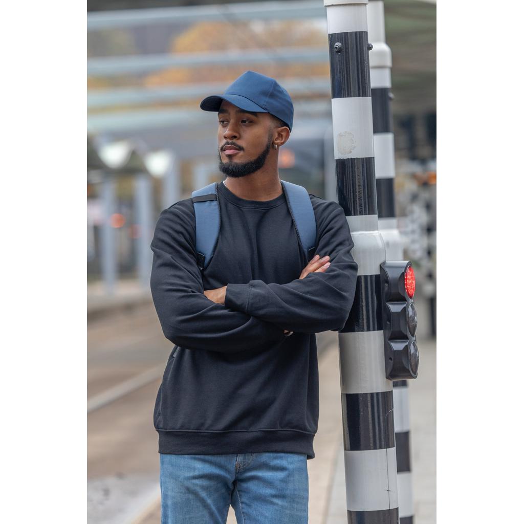 Șapcă cu 5 panouri din bumbac reciclat de 280gr, cu tracer AWARE™Impact navy