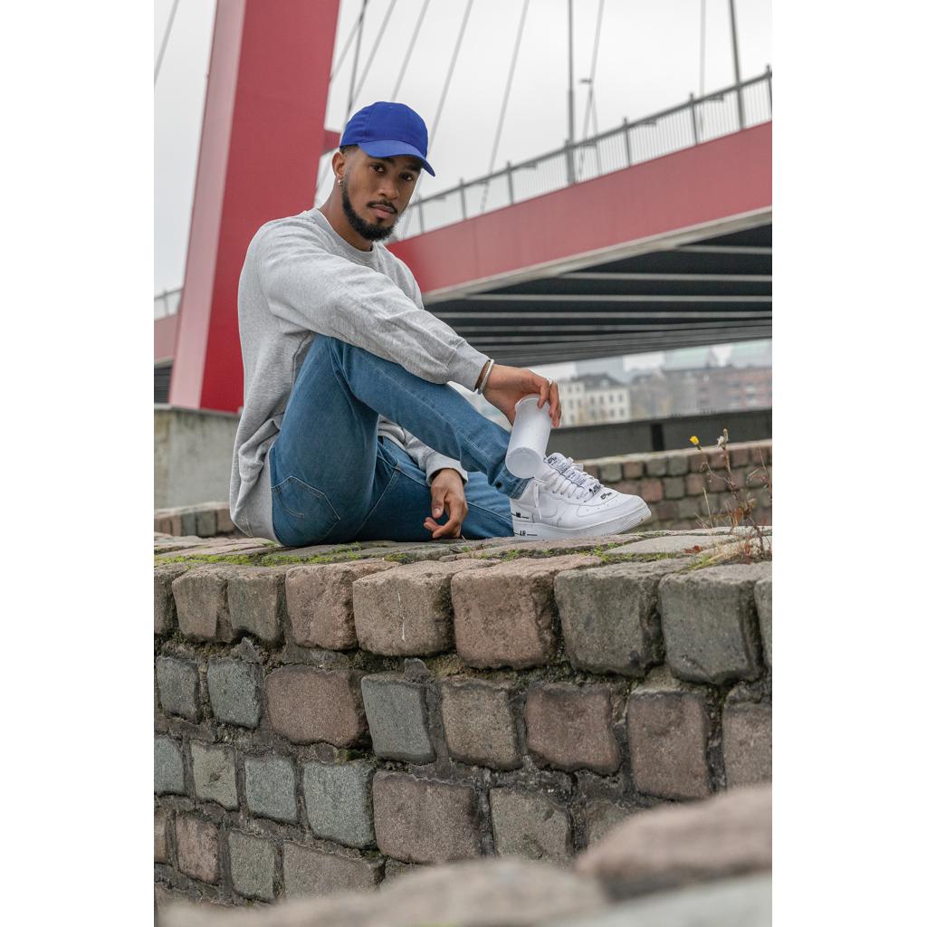 Șapcă cu 6 panouri din bumbac reciclat de 190gr, cu tracer AWARE™ Impact blue