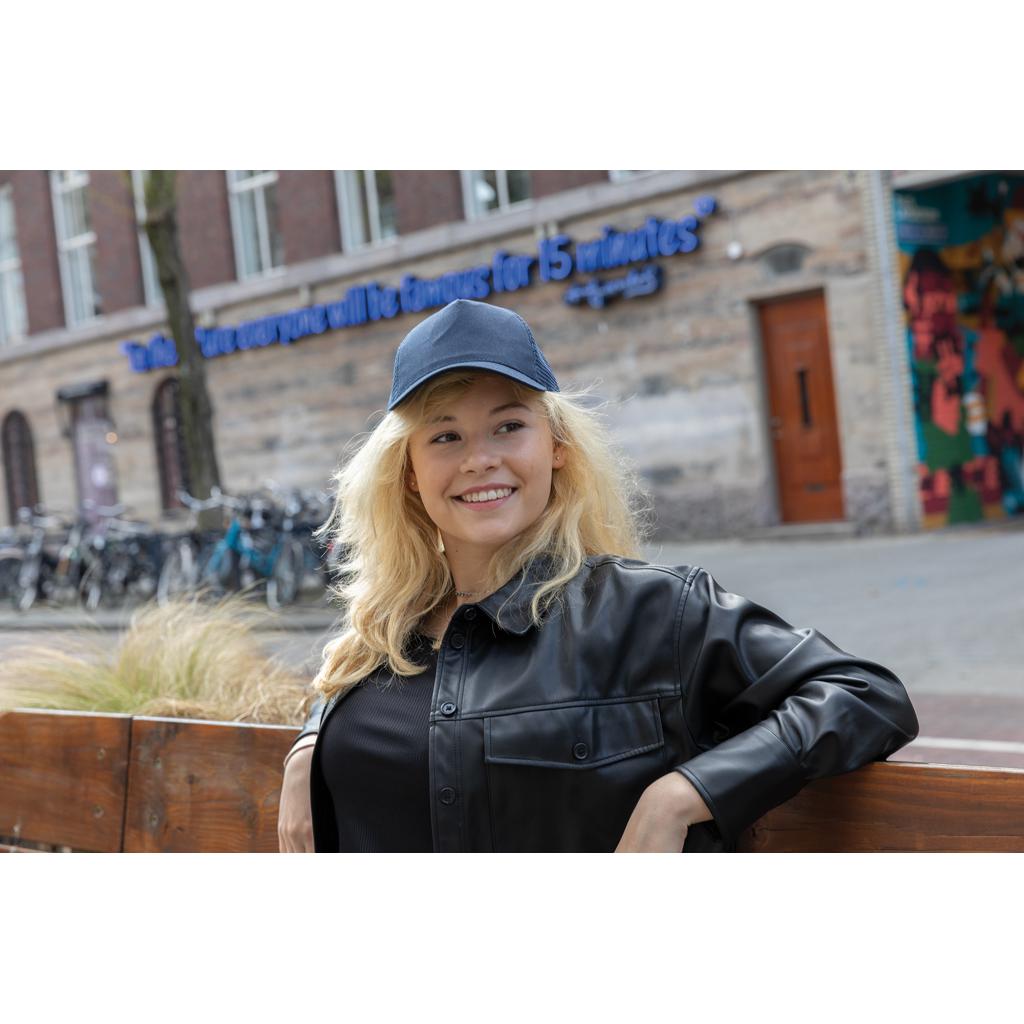 Șapcă trucker din bumbac reciclat periat cu 5 panouri, 190gr Impact AWARE™ navy