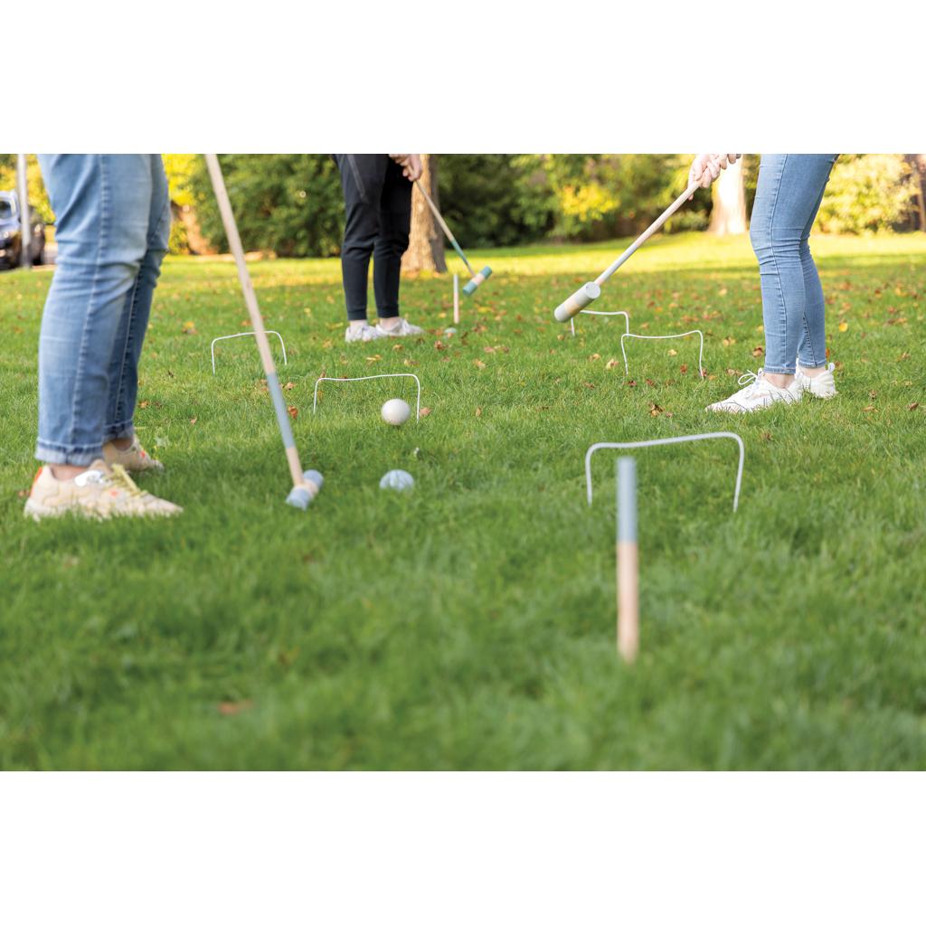 Set de croquet din lemn brown