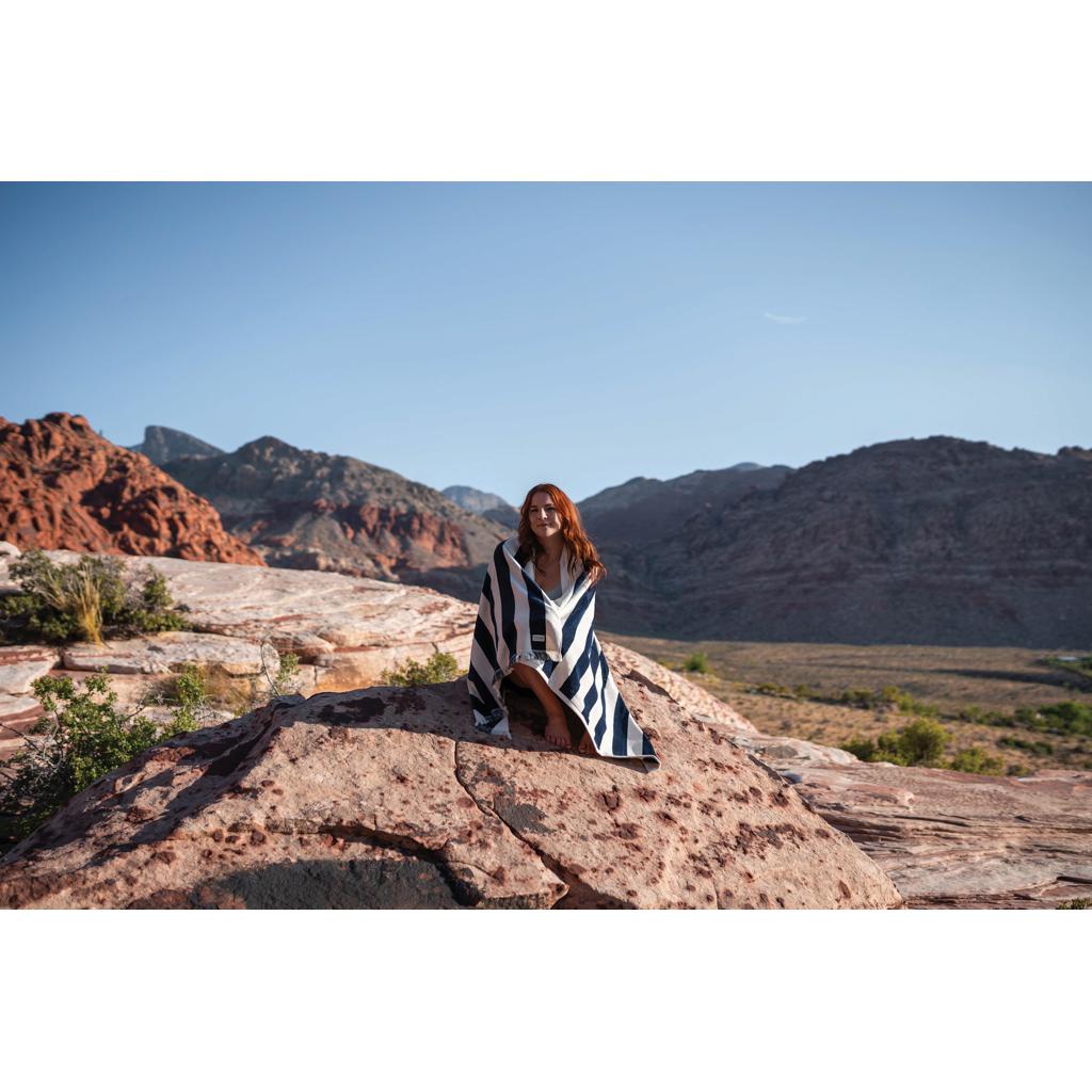 Prosop de plajă deluxe XL 100x180 cm Ukiyo Yukari AWARE™ navy