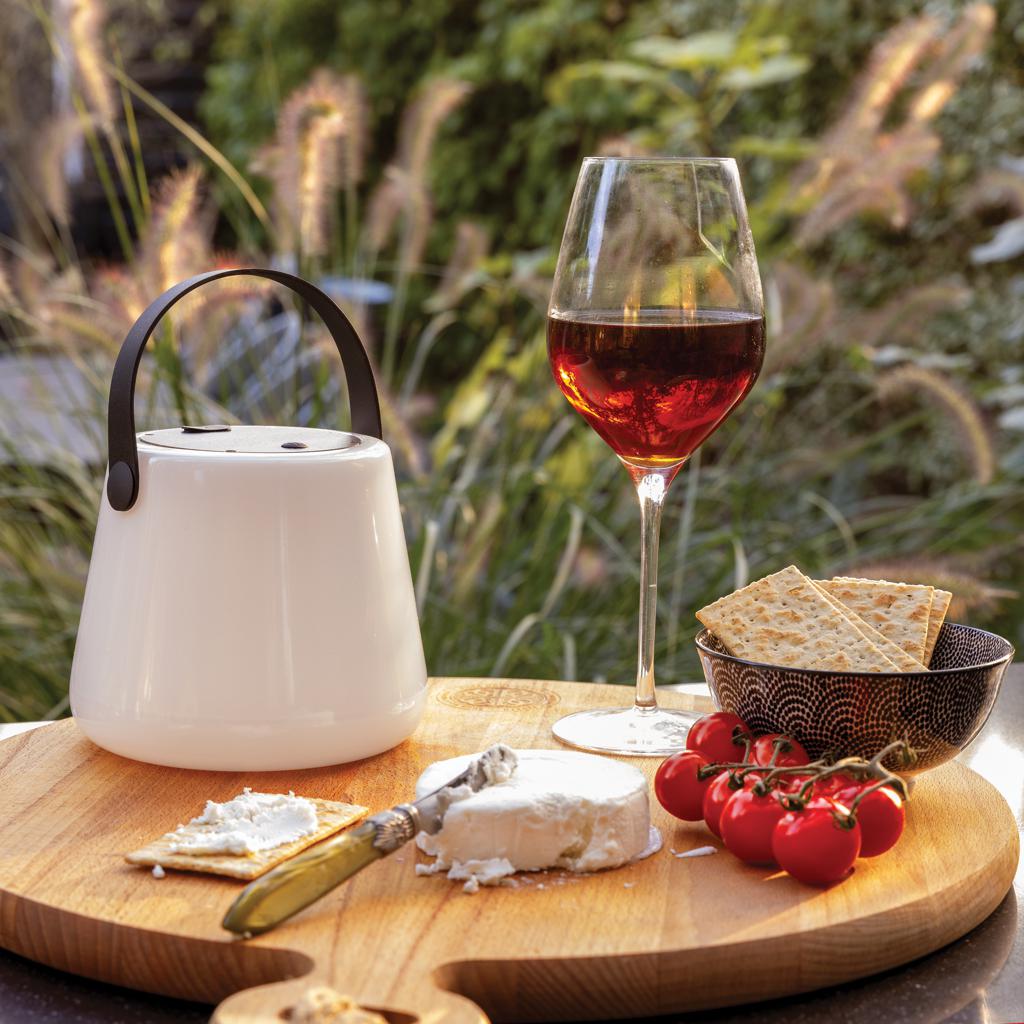 Lumină de exterior din ABS reciclat RCS, reîncărcabilă prin USB SolarGlow transparent