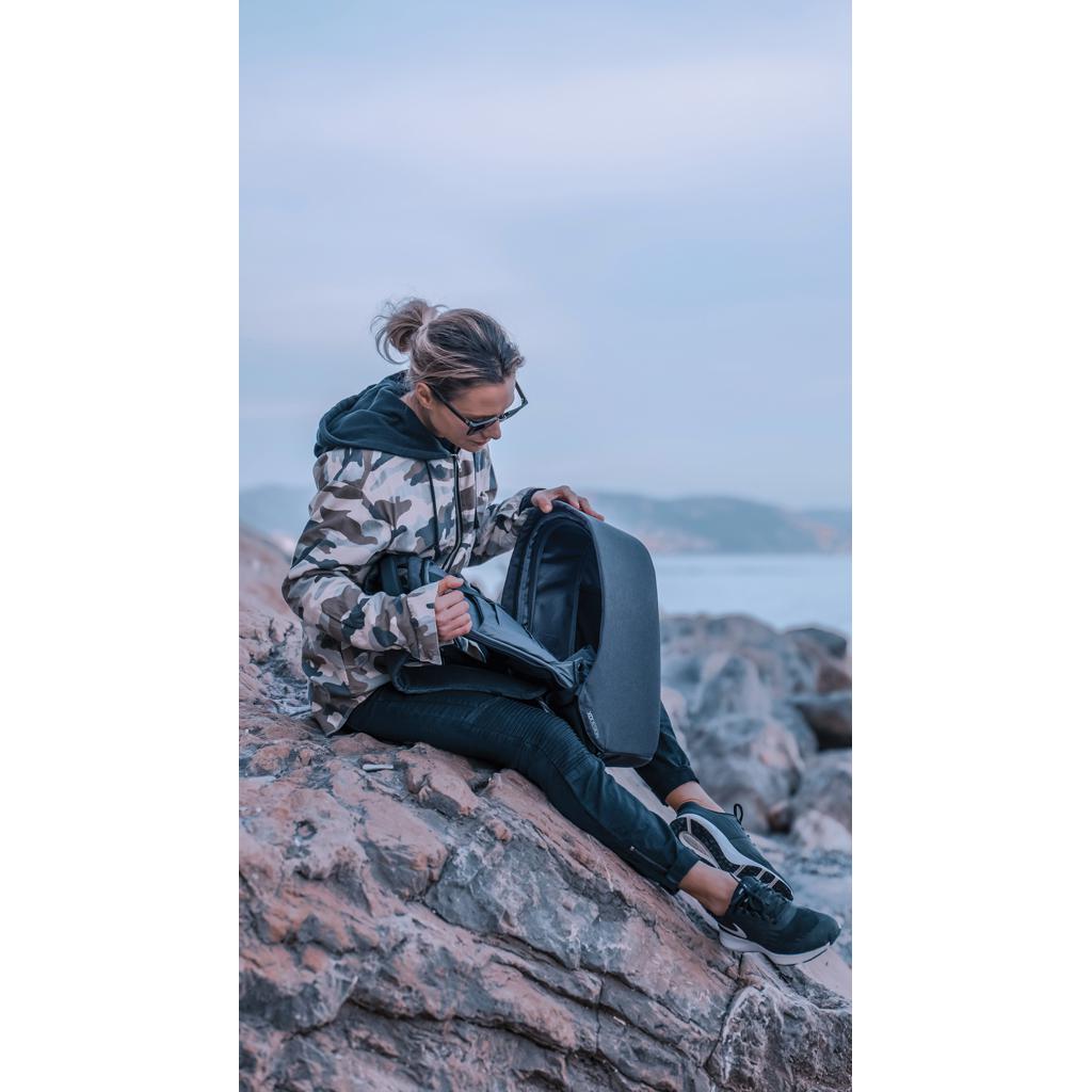 Rucsac anti-furt Bobby Hero Regular black