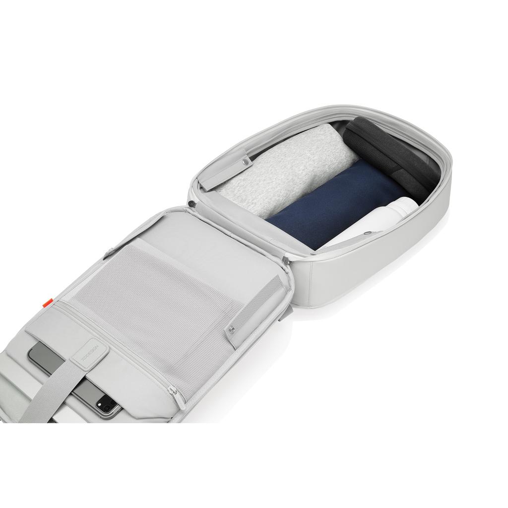 Bobby Edge off white