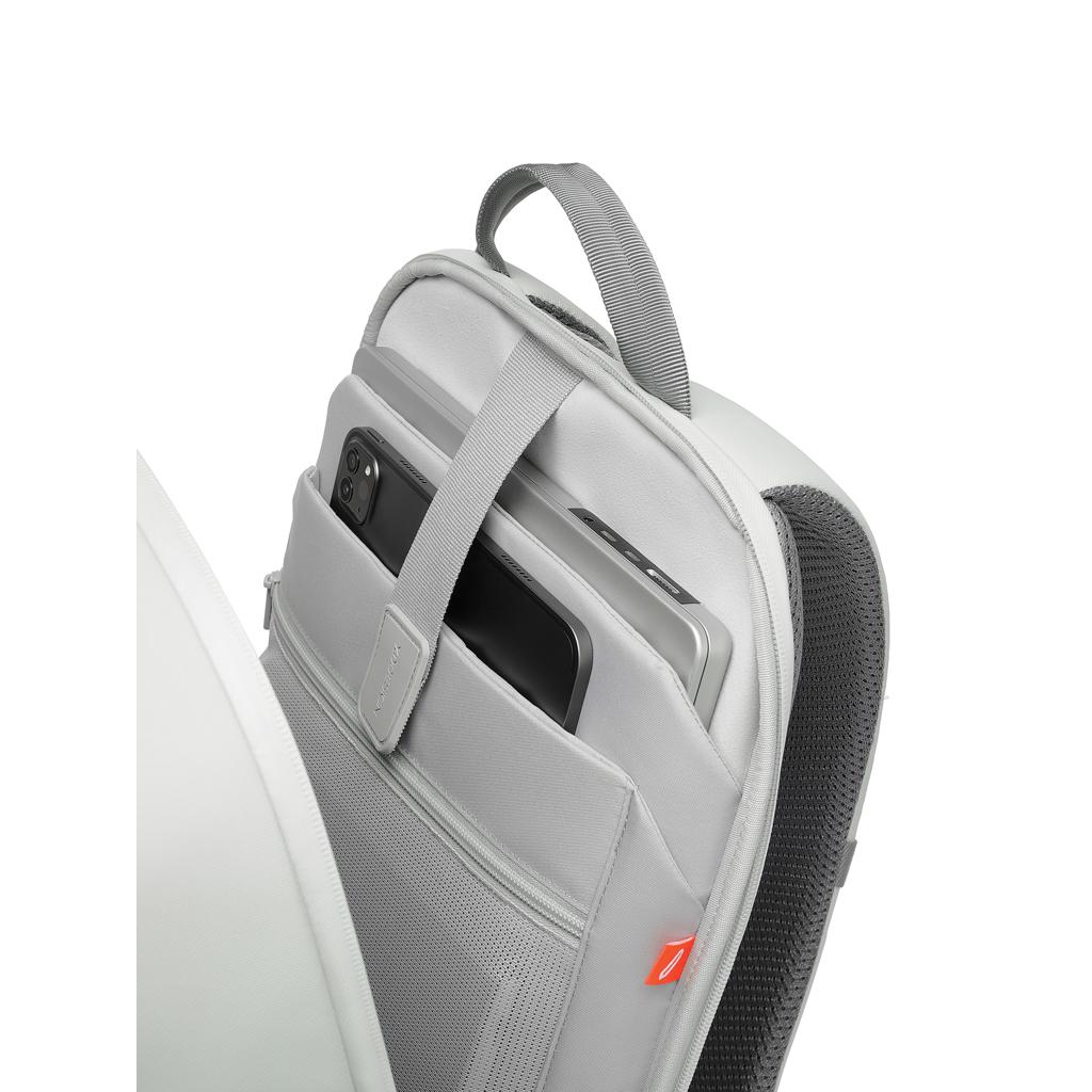 Bobby Edge off white