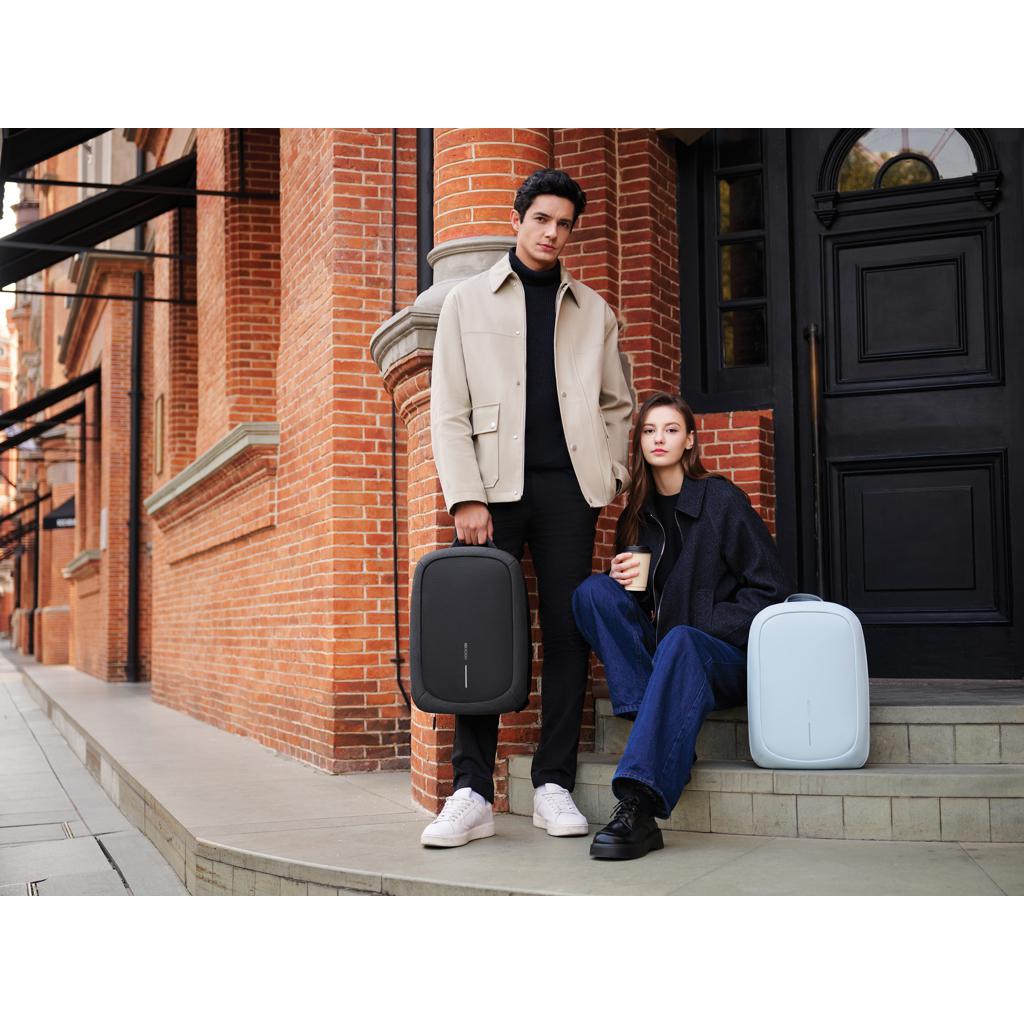 Bobby Edge off white