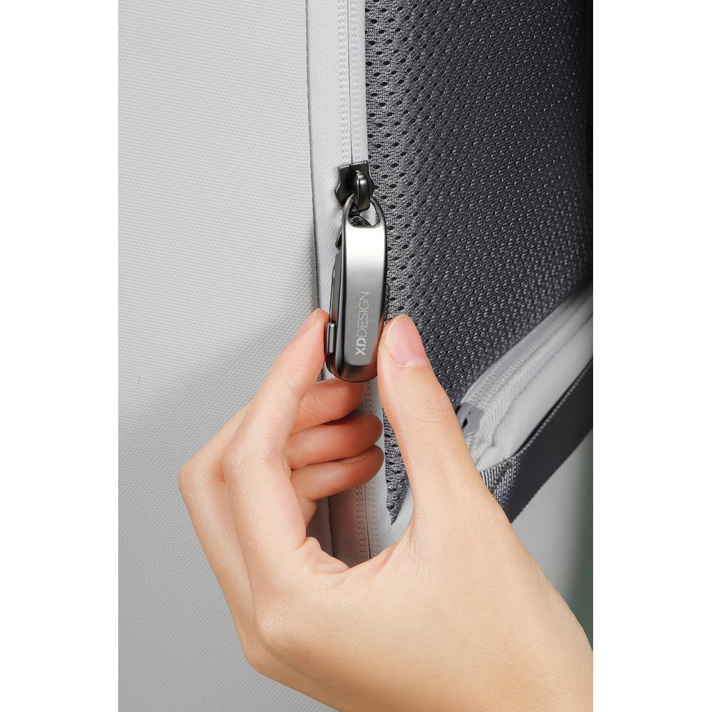 Bobby Edge off white