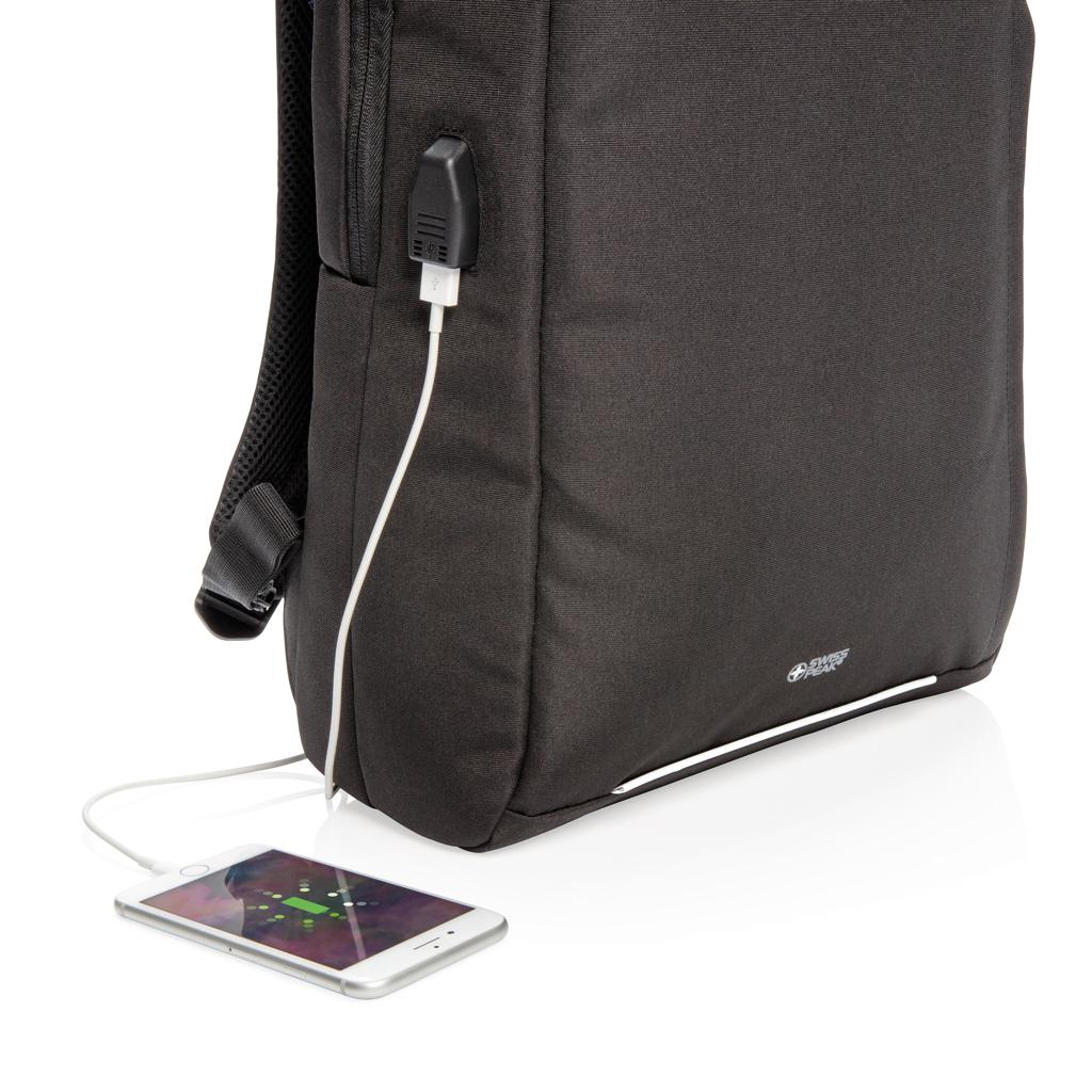 Rucsac pentru laptop cu protecție RFID și port USB A Swiss Peak AWARE™ black