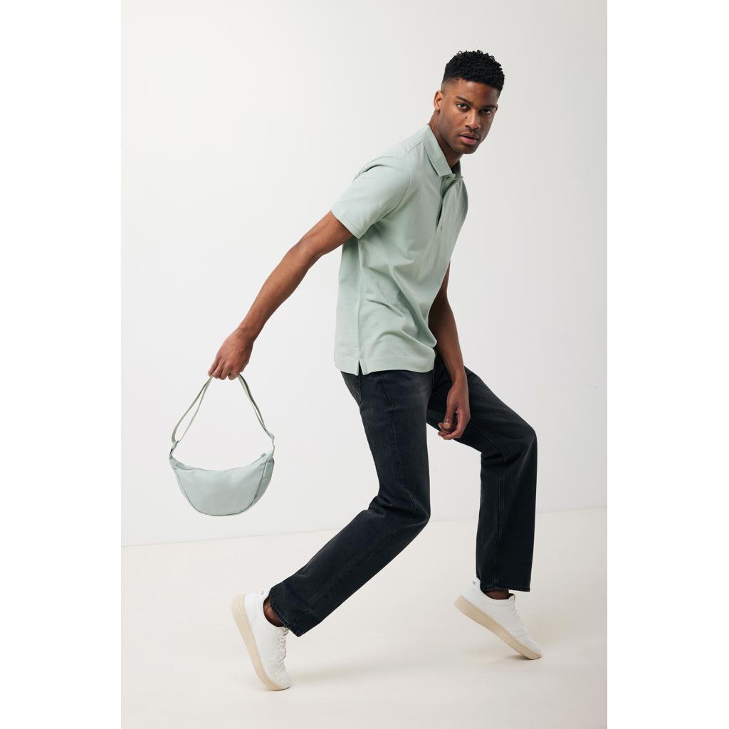 Geantă tip sling în formă de semilună Crescent AWARE™ RPET iceberg green