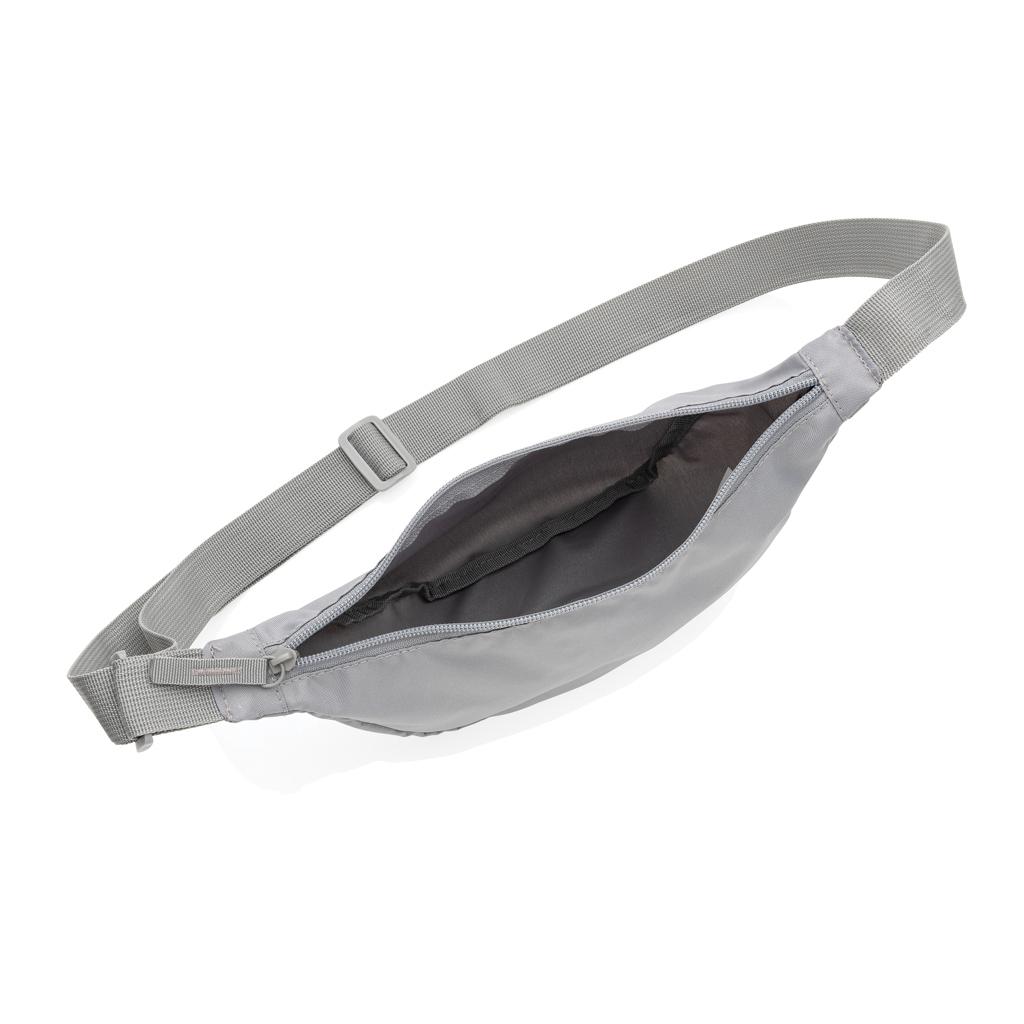 Geantă tip sling în formă de semilună Crescent AWARE™ RPET silver grey