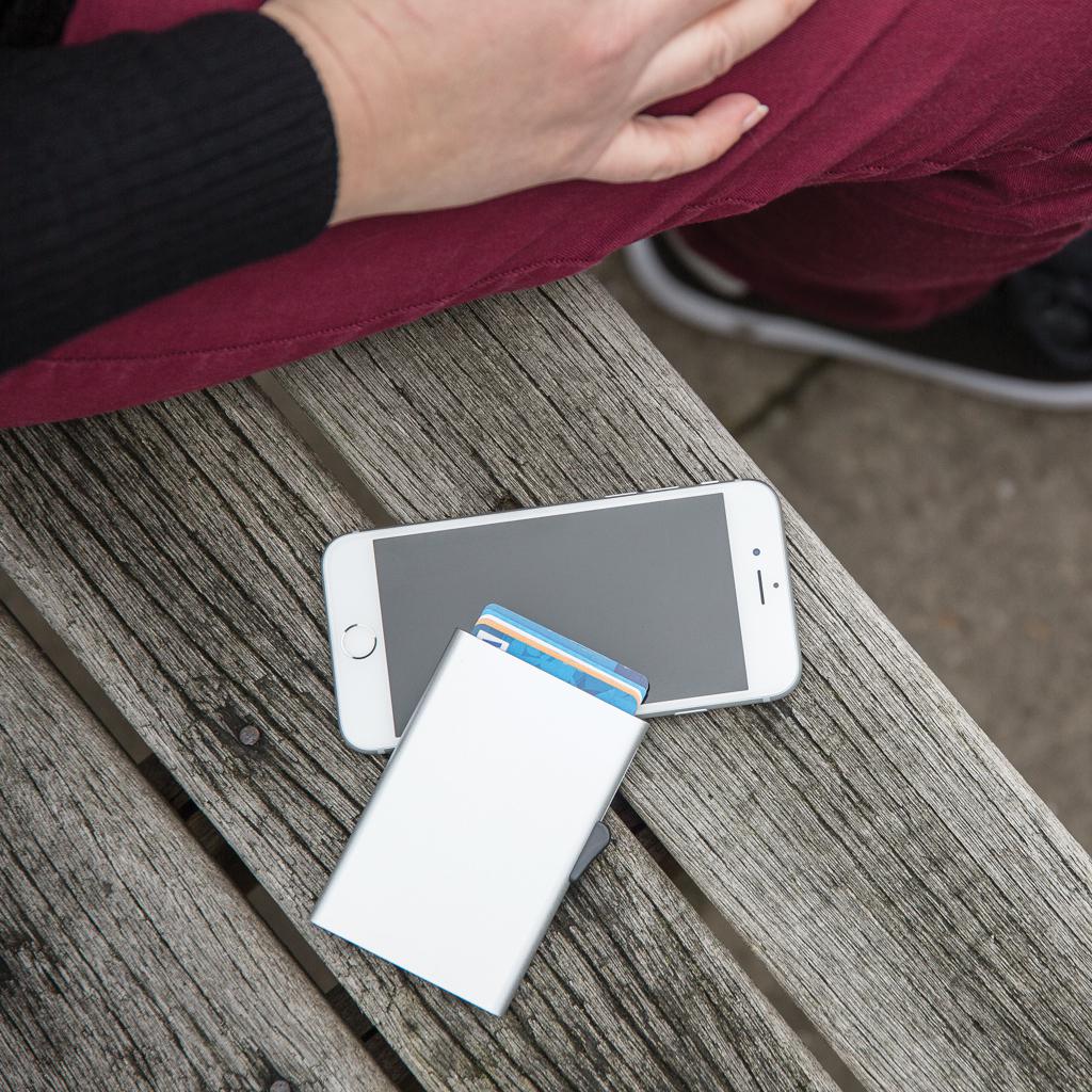 Suport de carduri RFID din aluminiu C-Secure silver