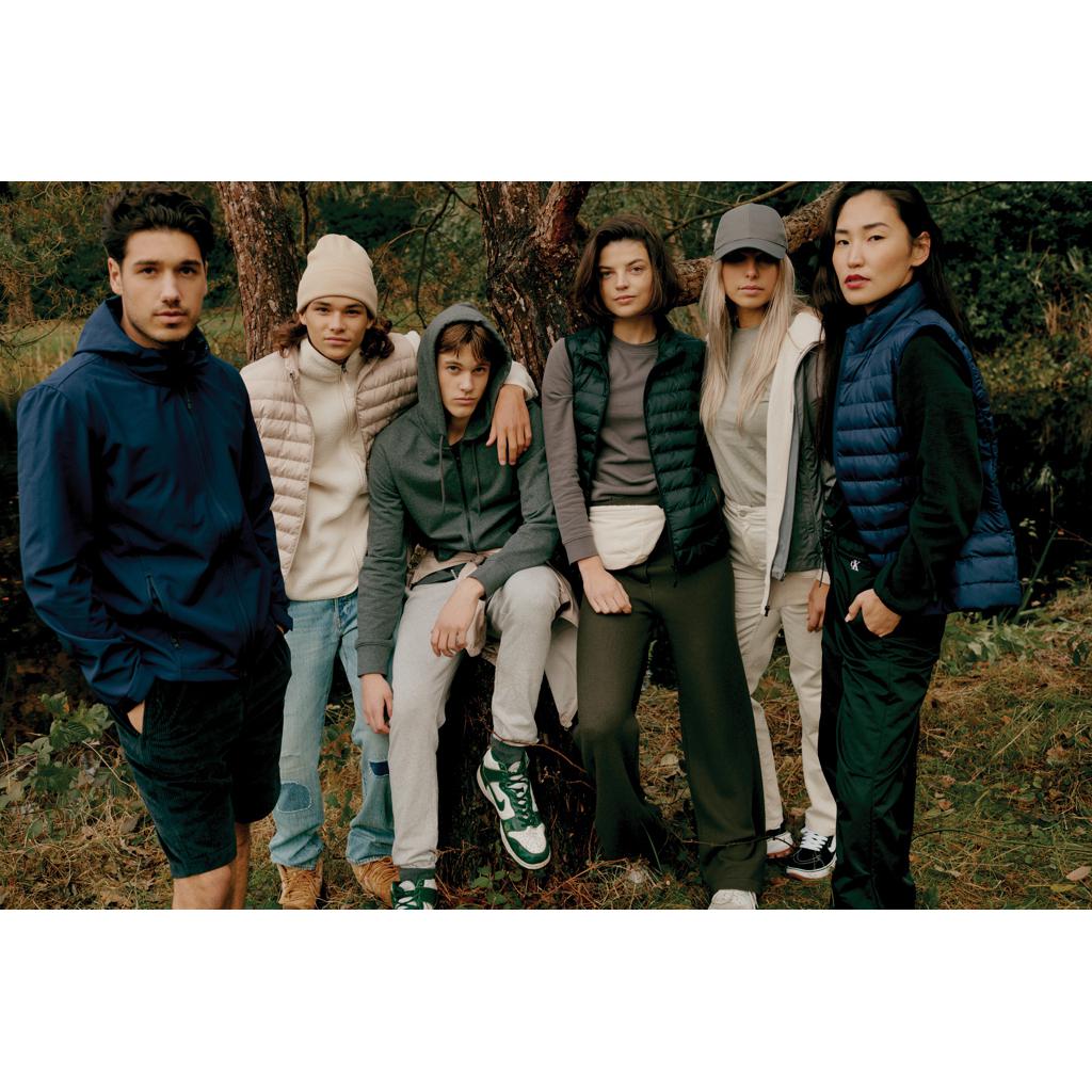 Jachetă ușoară din poliester reciclat Iqoniq Logan silver grey