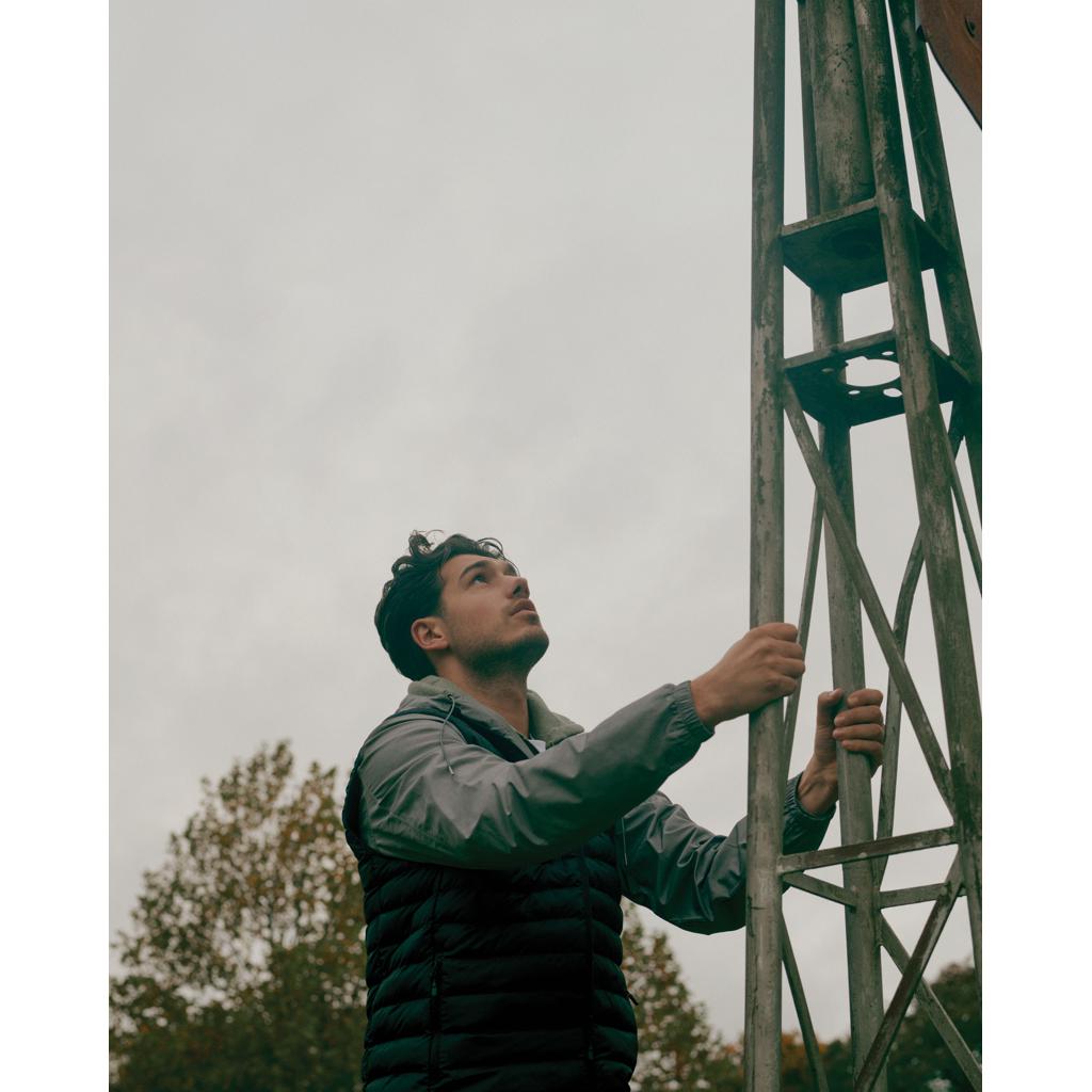 Jachetă ușoară din poliester reciclat Iqoniq Logan silver grey