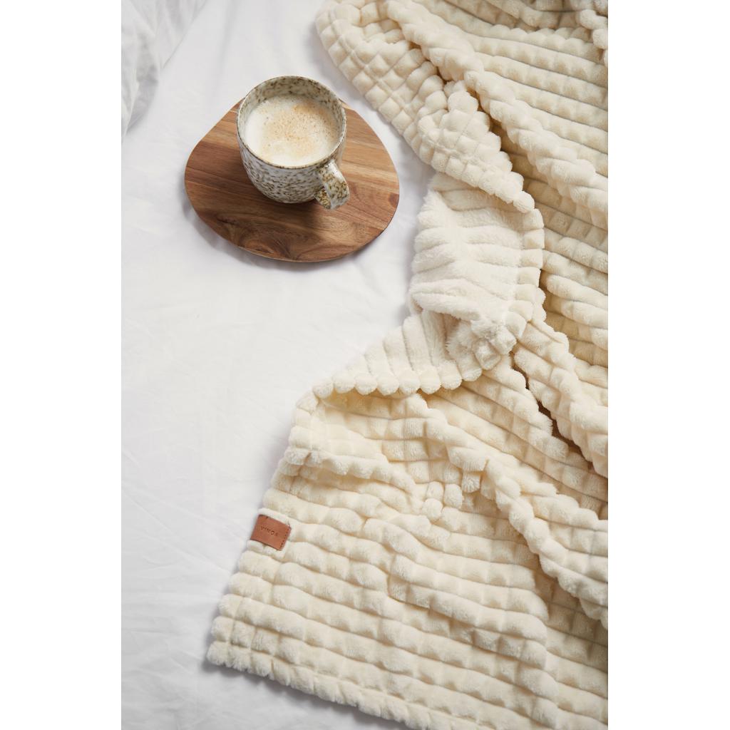 Pătură din RPET reciclat certificat GRS VINGA Branson beige