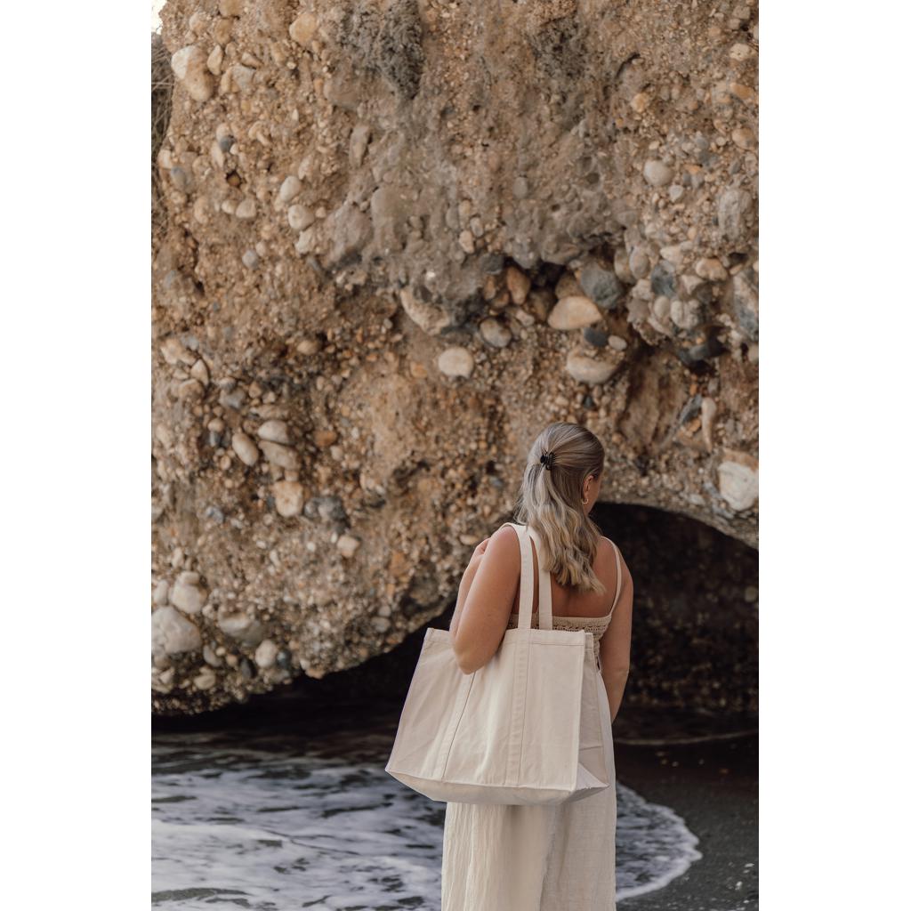 Geantă maxi din pânză reciclată VINGA Hilo AWARE™ off white