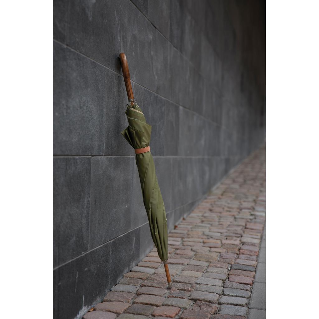 Umbrelă de 23