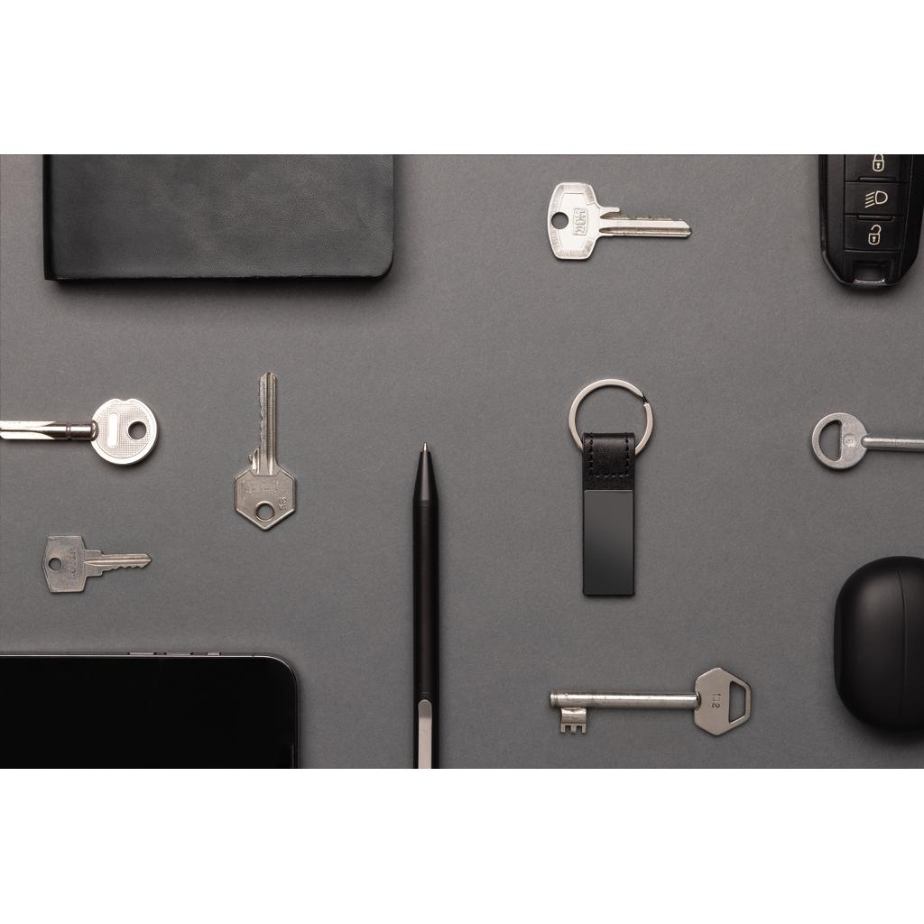 Luxury PU keychain RCS recycled zinc alloy black