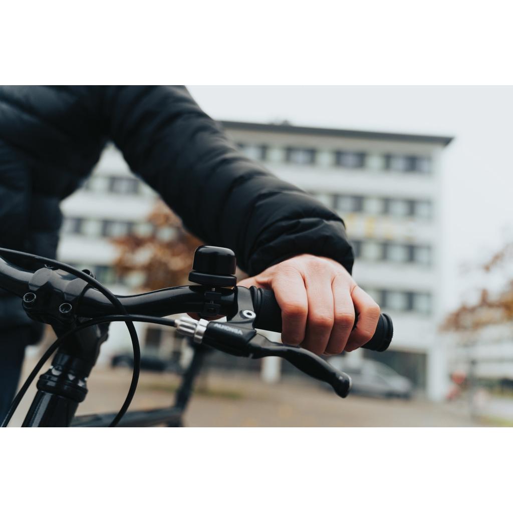 Pedalfinder bike bell with worldwide locating black