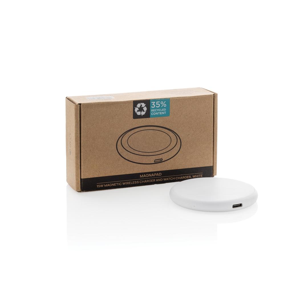 Magnapad 15W RCS rplastic magnetic 3 in 1 charging pad transparent