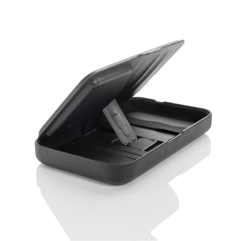 Swiss Peak RCS recycled travel case with 3 in 1 charger black