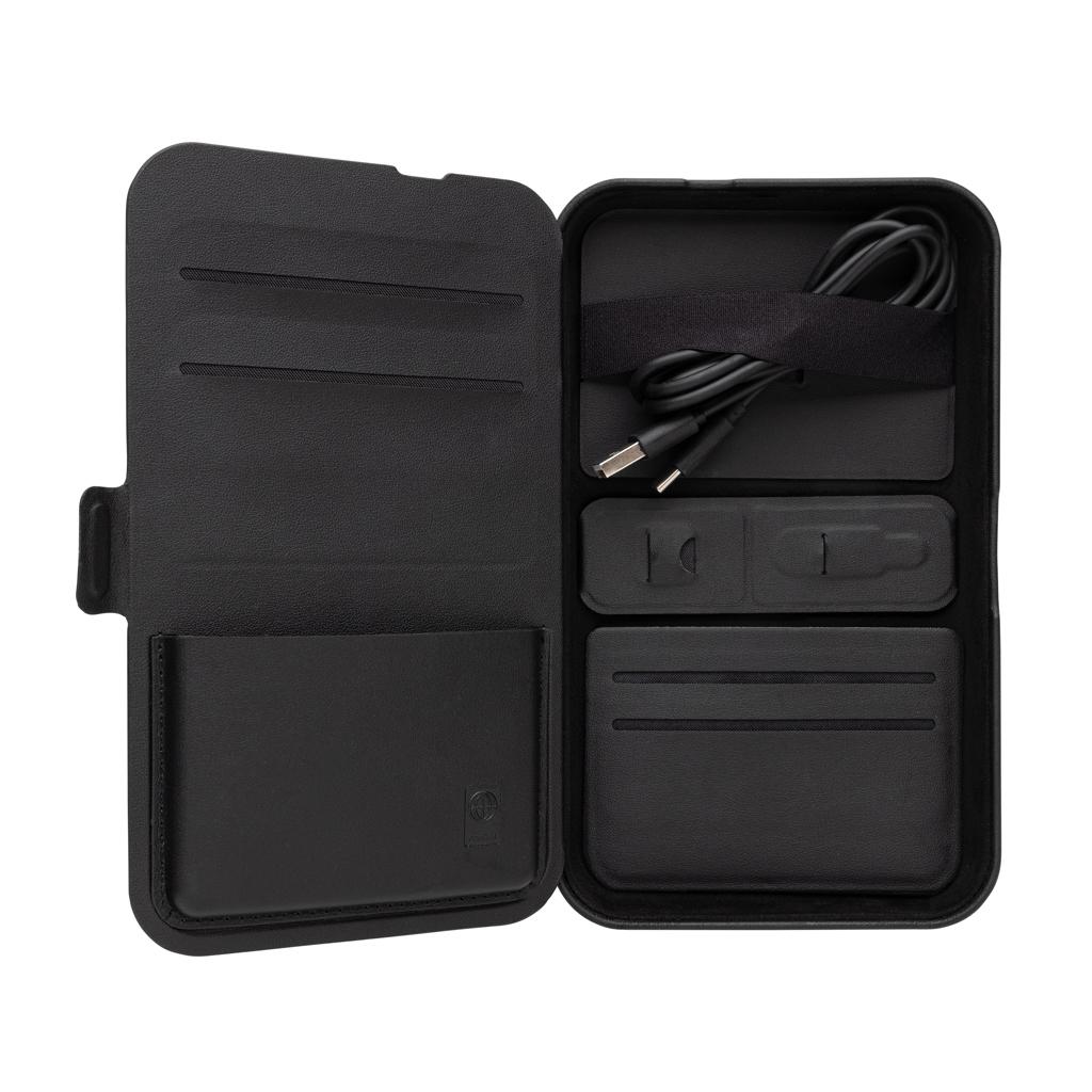 Swiss Peak RCS recycled travel case with 3 in 1 charger black