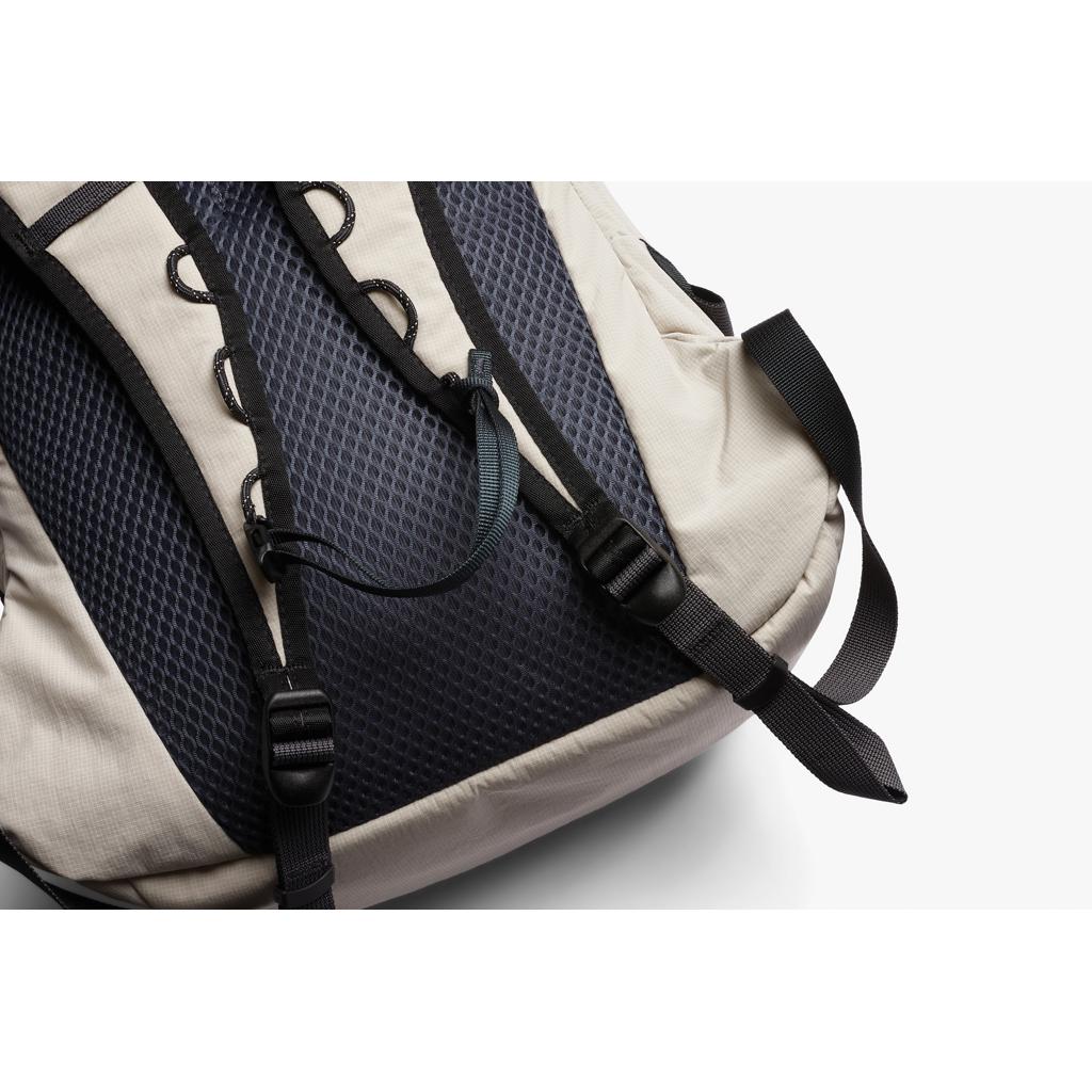 Bellroy Lite Daypack beige
