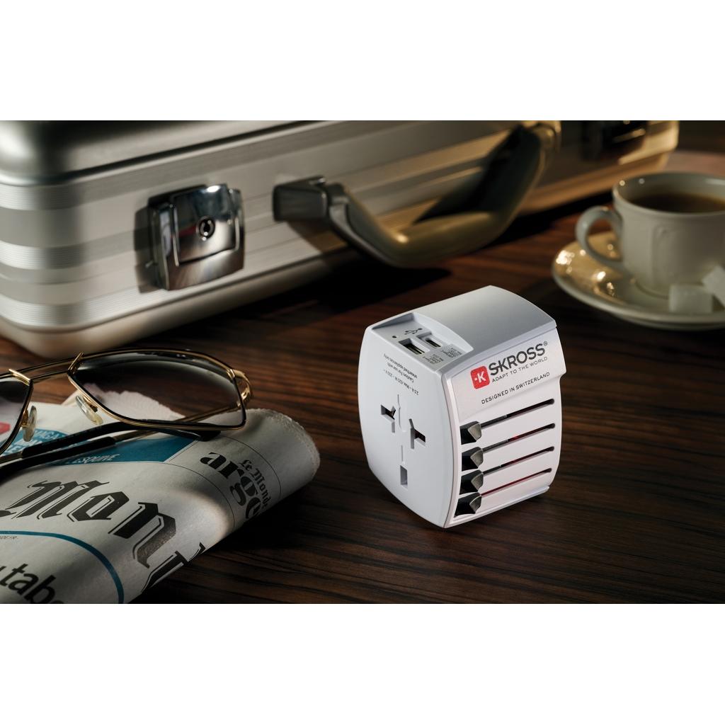SKROSS World Travel Adapter MUV 2-pole with USB A and C transparent