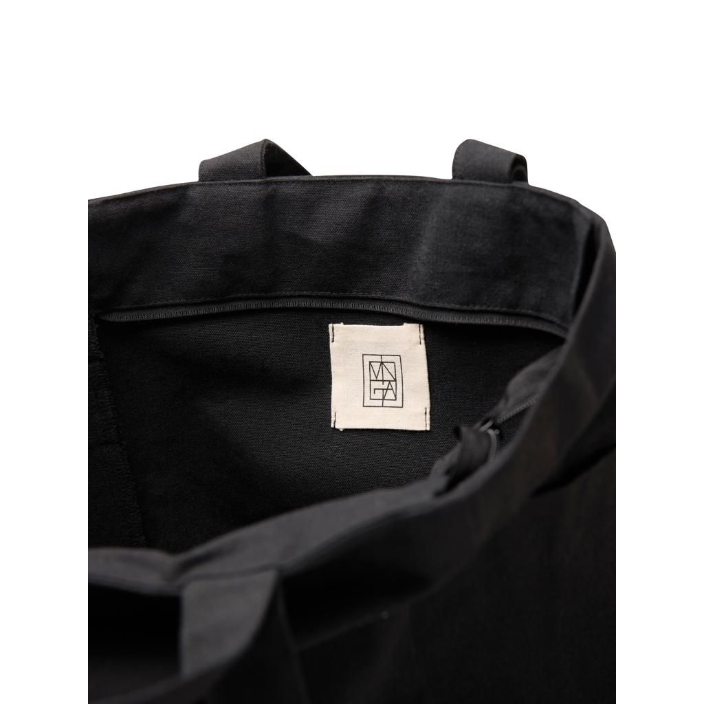 VINGA Hilo AWARE™ recycled canvas zip tote black