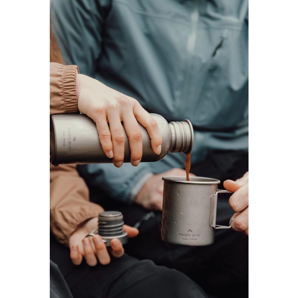 Sticlă titan Nordic Drift Trail 600 ml silver