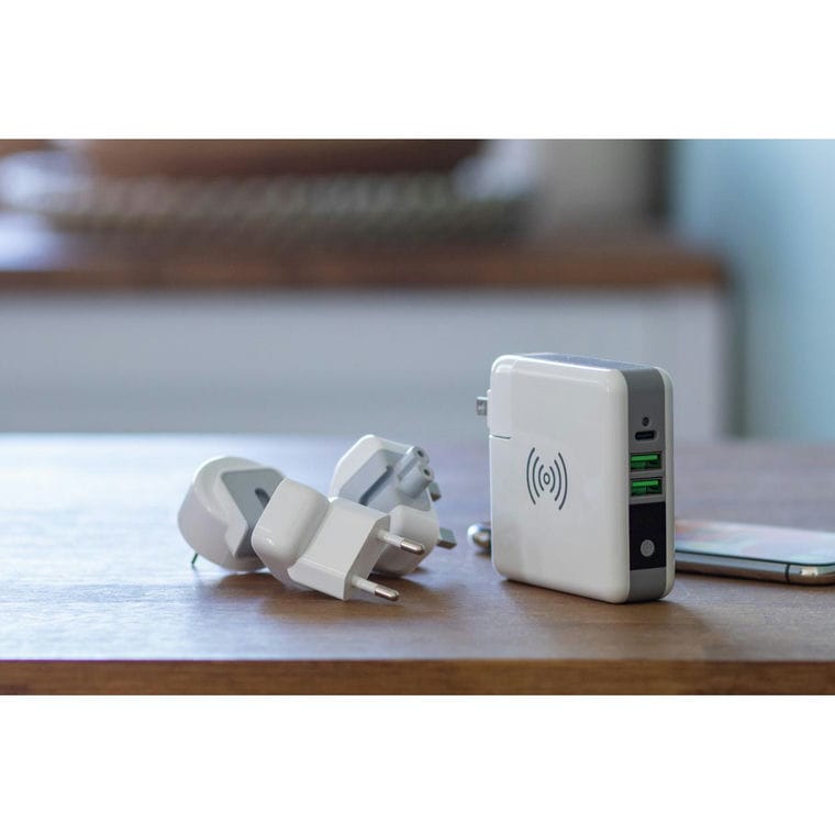 Adaptor de călătorie Teimpor alb