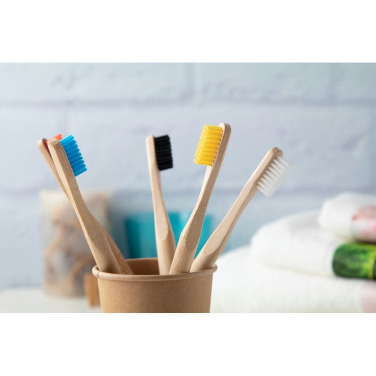 Periuță de dinți din bambus ColoBoo negru natural